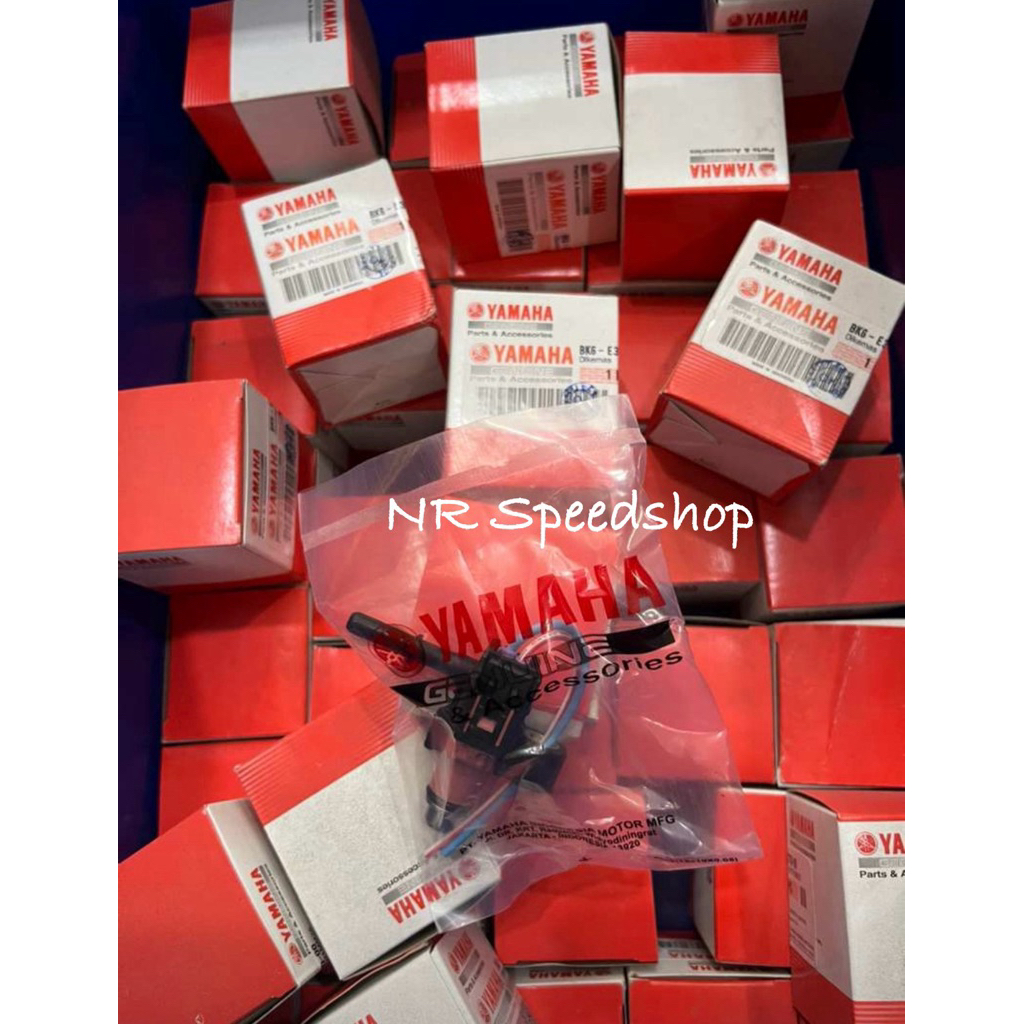 Injektor + Soket Assy R15 V3 VVA MT15 XSR Vixion R LED WR 155 BK6