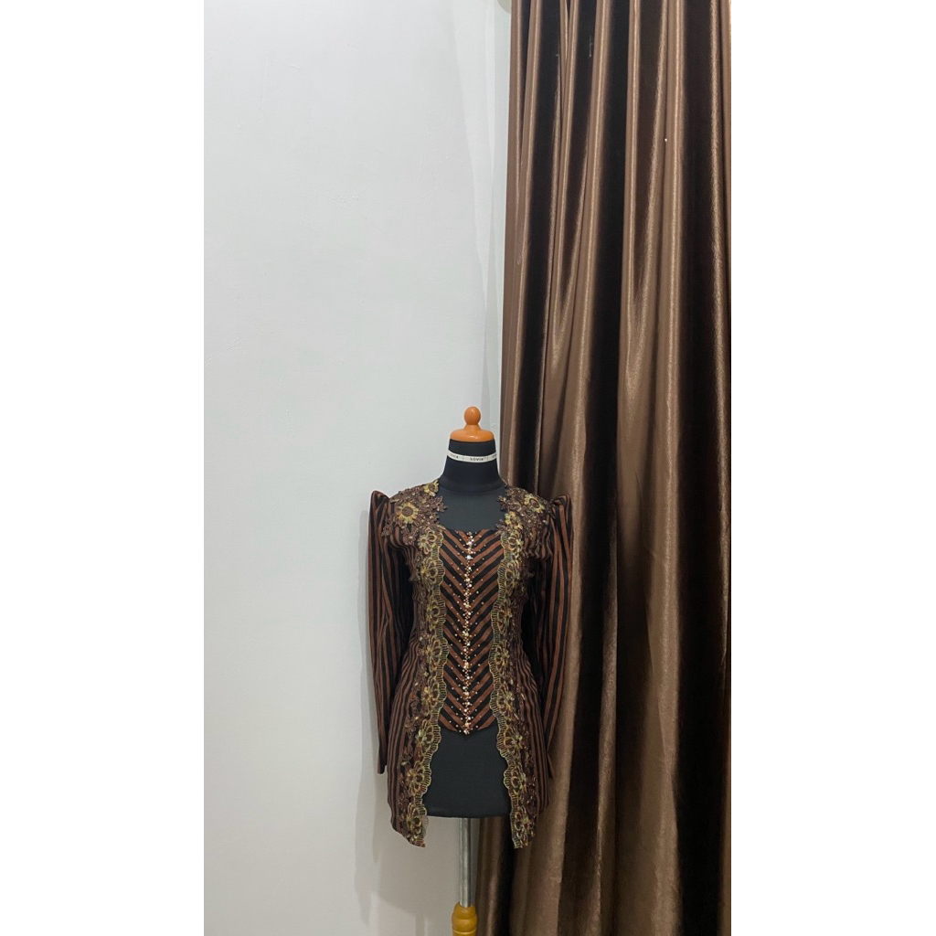 Kebaya Katun Modern