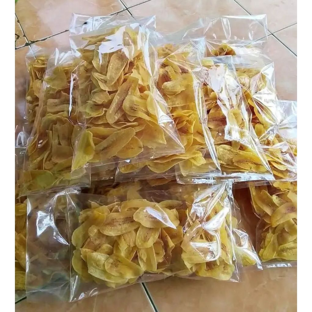 

kripik pisang renyah dan gurih/snack sehari-hari/cemilan kue moment lebaran kemasan ukuran 250gr 500gr-1kg