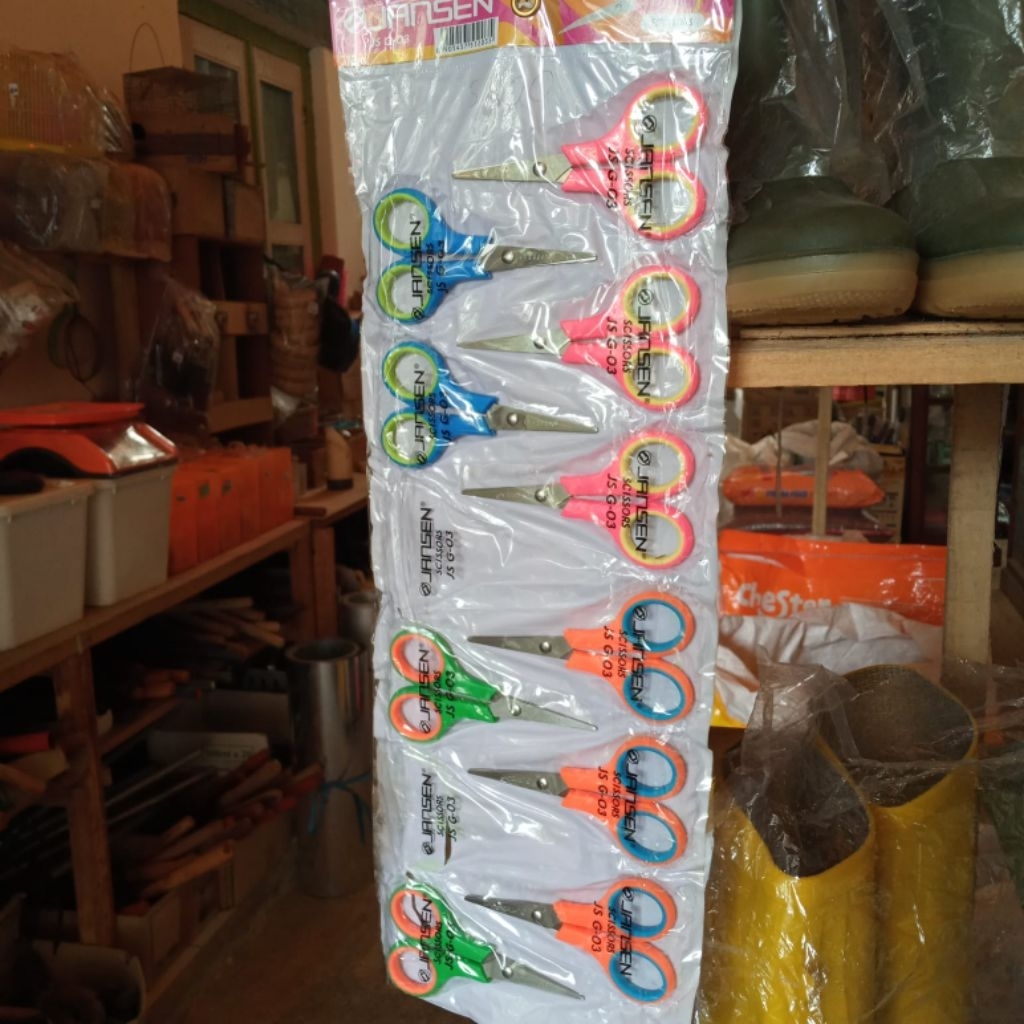 

Gunting Eceran | Sri Mulya - & Amanah – Harga Grosir Plastik Termurah - Praktis untuk kebutuhan harian dan usaha