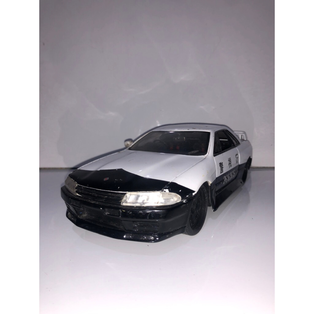 Diecast 1/18 Nissan skyline GTR r32 police japan Jada