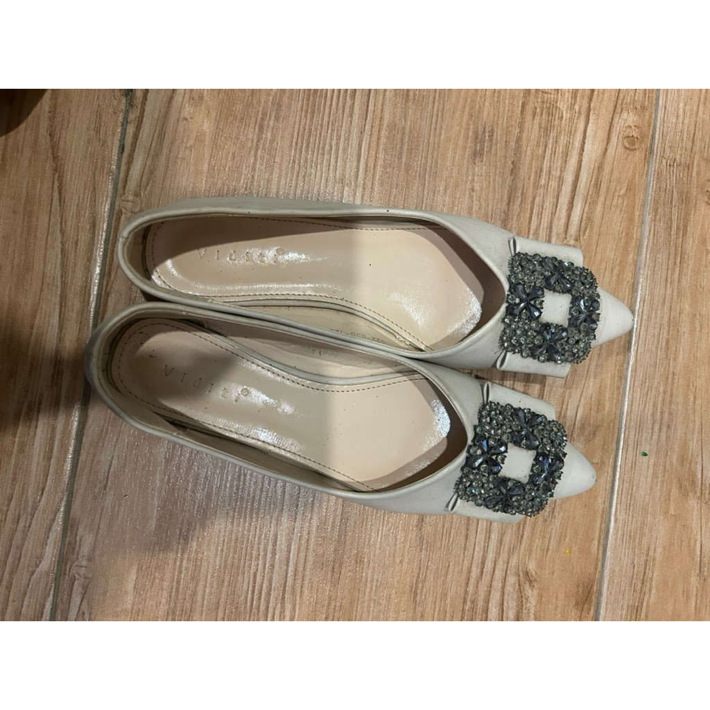 PRELOVED flatshoes viditi