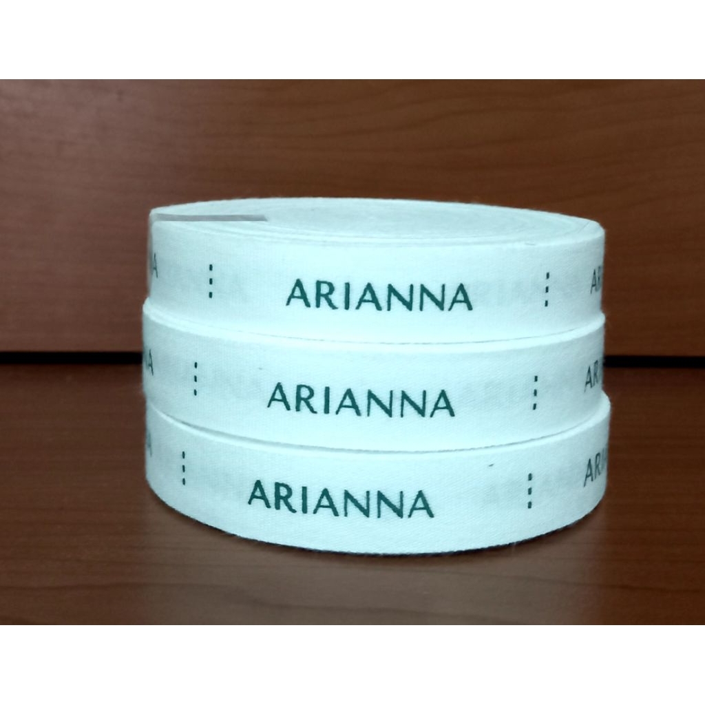 

Label hijab dan label baju