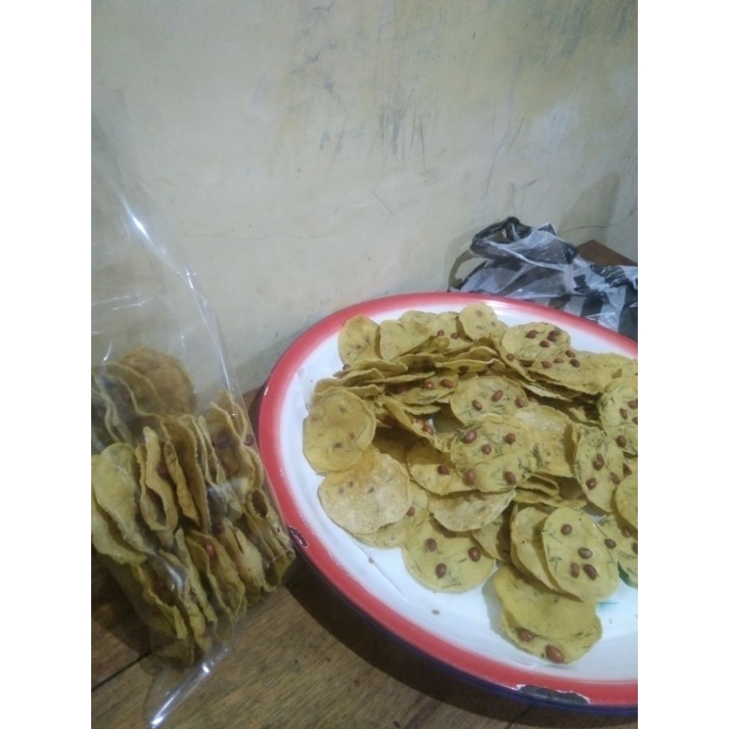 

Rakik Kacang Minang atau Peyek Khas Padang