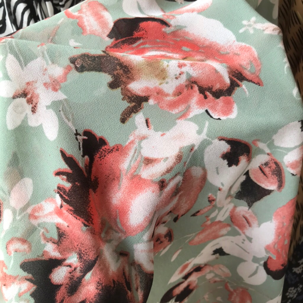 Bahan Kain Ceruti motif Bunga ~ kain ceruty baby doll motif ~ Harga Per 0,50 Meter