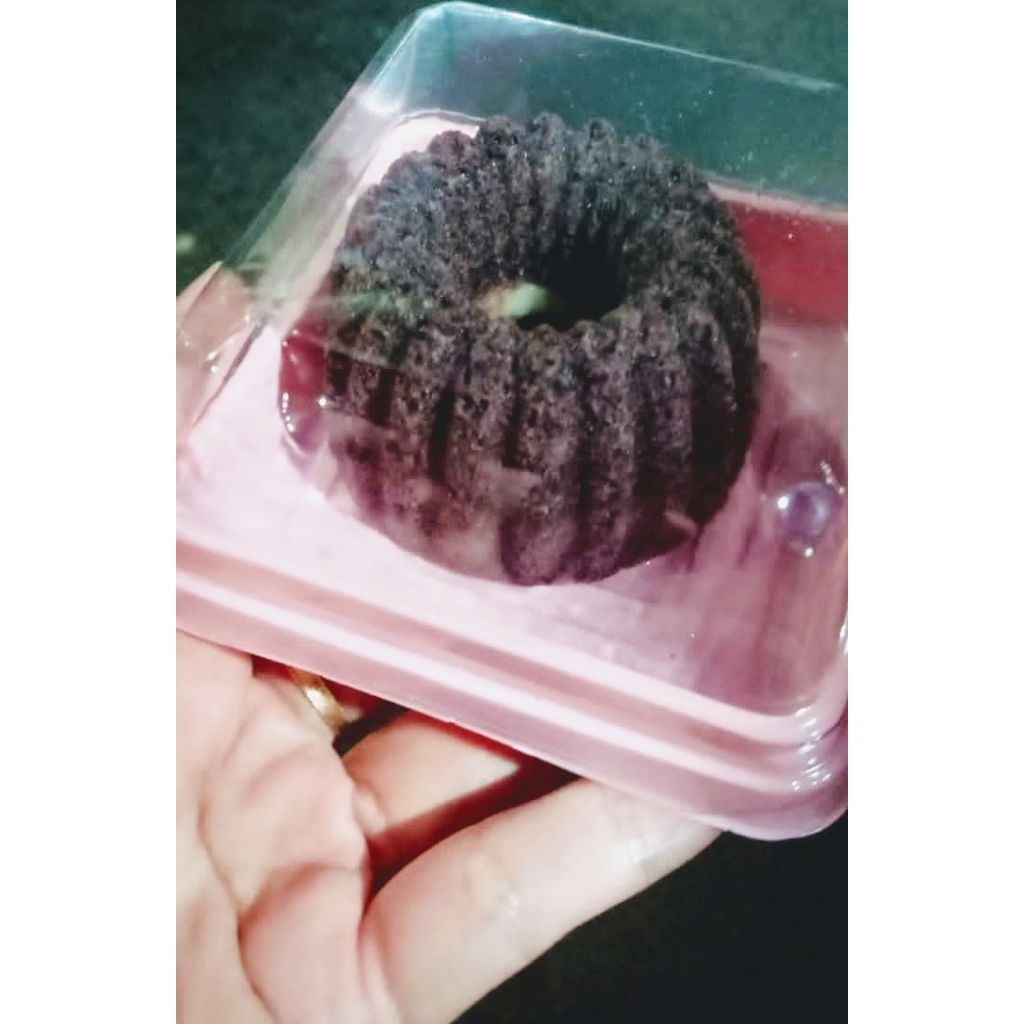 

Bolu Ketan Hitam Keju Lumer