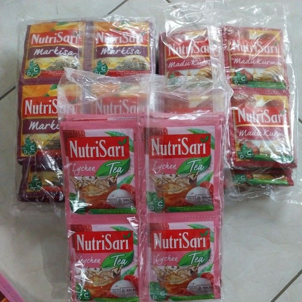 

Nutrisari Aneka Rasa 1 renteng renceng isi 10 Sachet x 11g