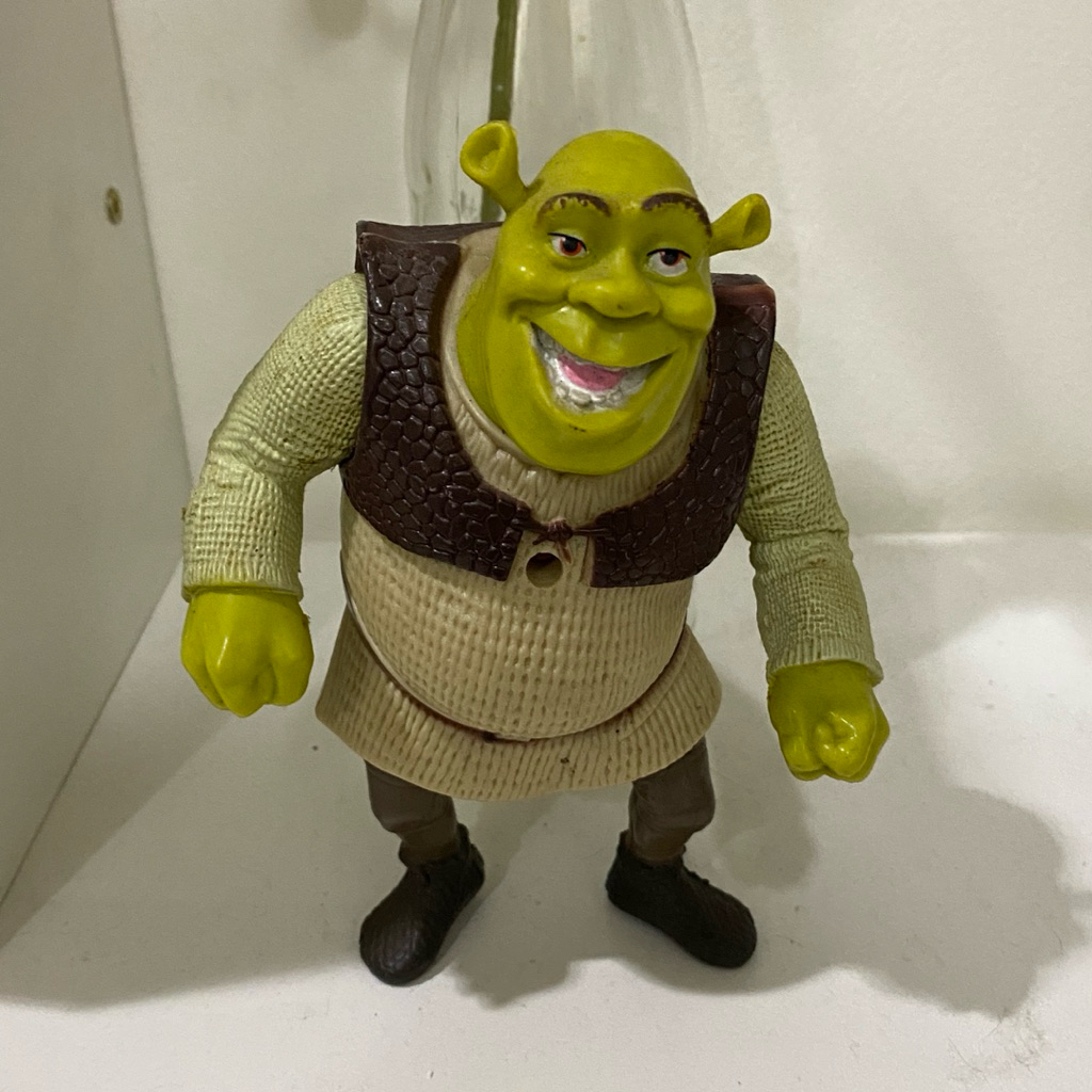 Mainan figurin shrek preloved