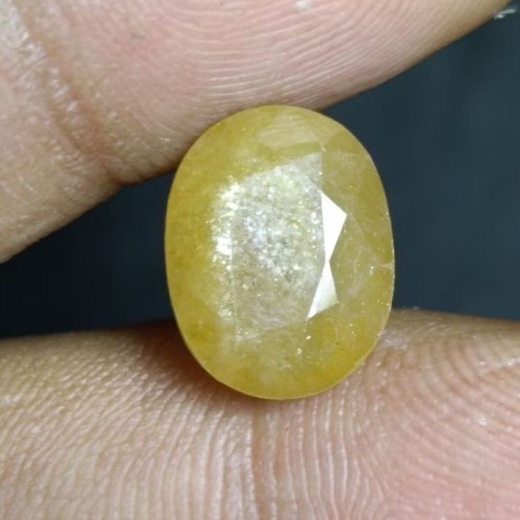 Batu Yellow Safir Cutting , Natural