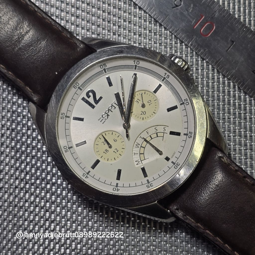 Jam Esprit 102831 Triple Subdial Bekas