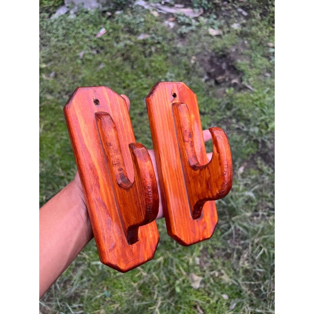 Gantungan Jalu Kayu Jati Pernis 1pcs