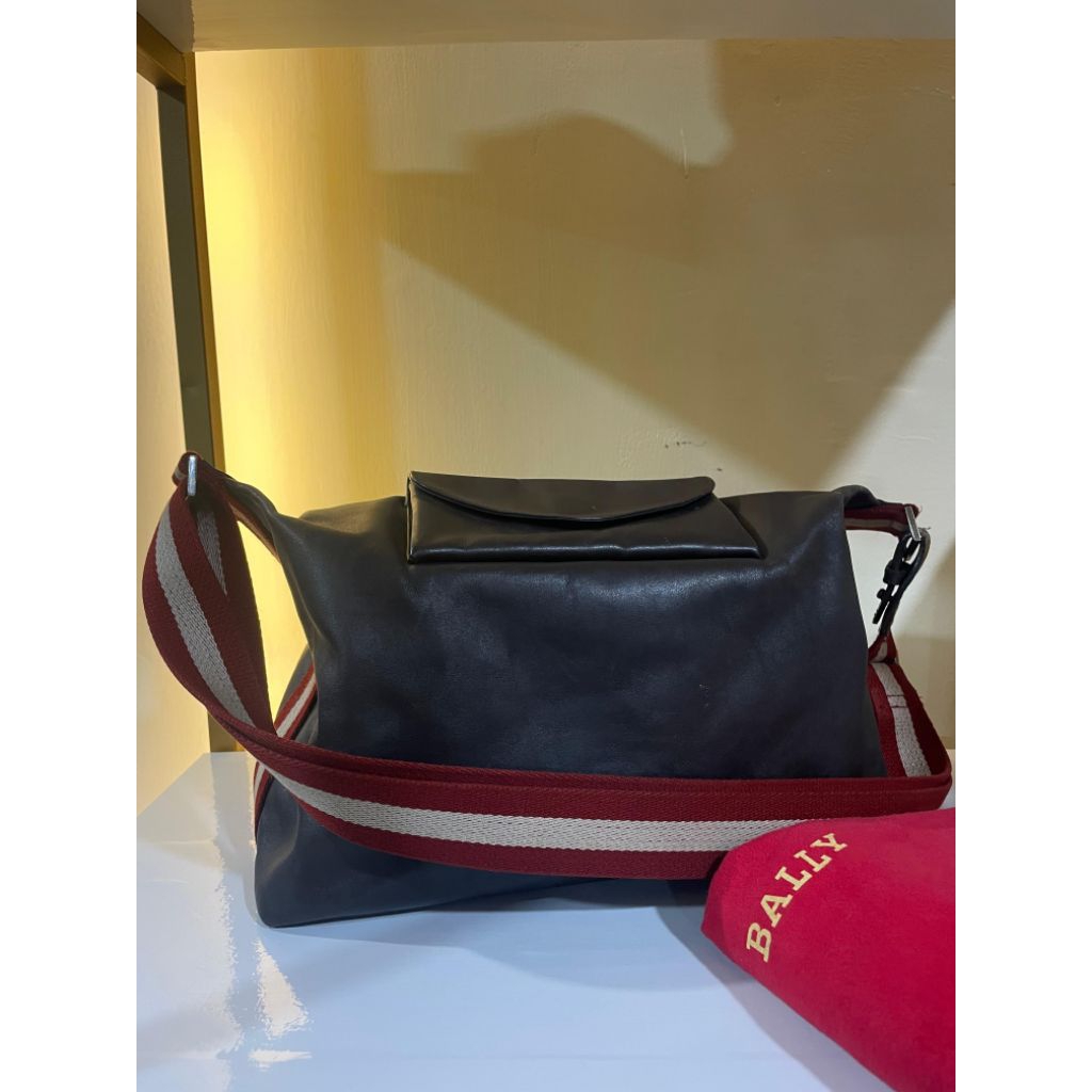 Preloved Bally Shoulder Bag