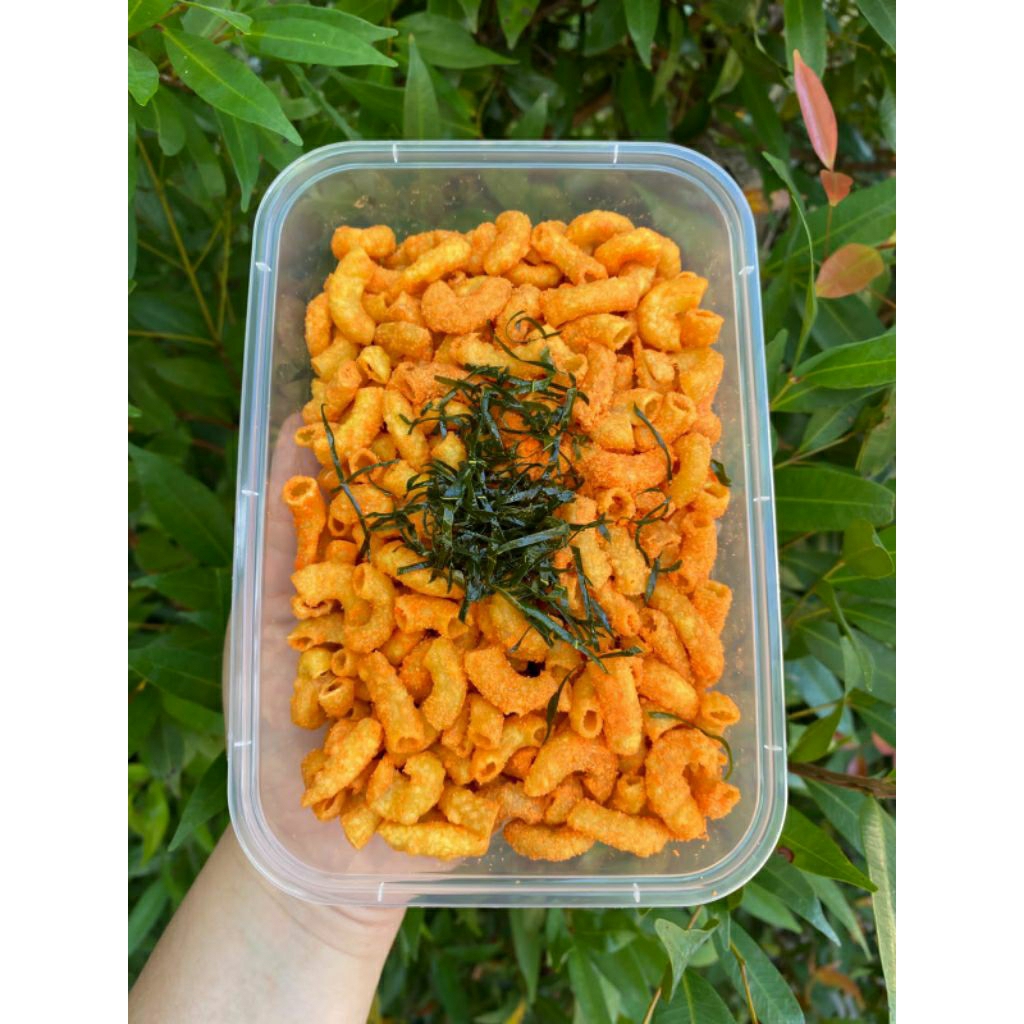 

makaroni pedas asin box 650ml