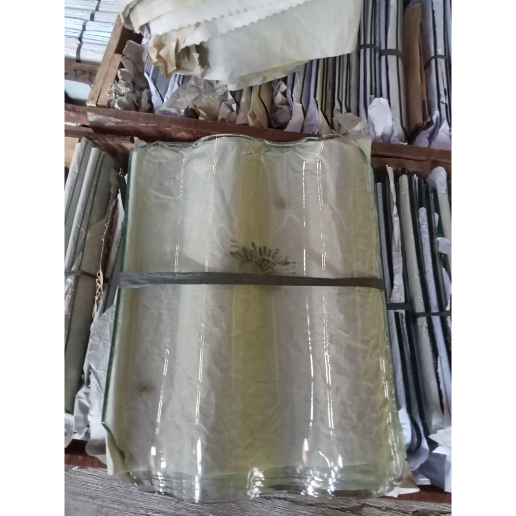 genteng kaca garuda bulet panjang 30cm lebar 23cm tebal 5mm