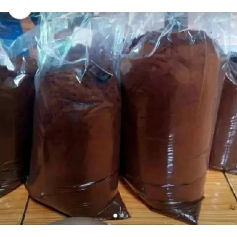 

Kopi Bubuk Hitam 1 kg / Kopi Bubuk Khas Madura Kwalitas Super