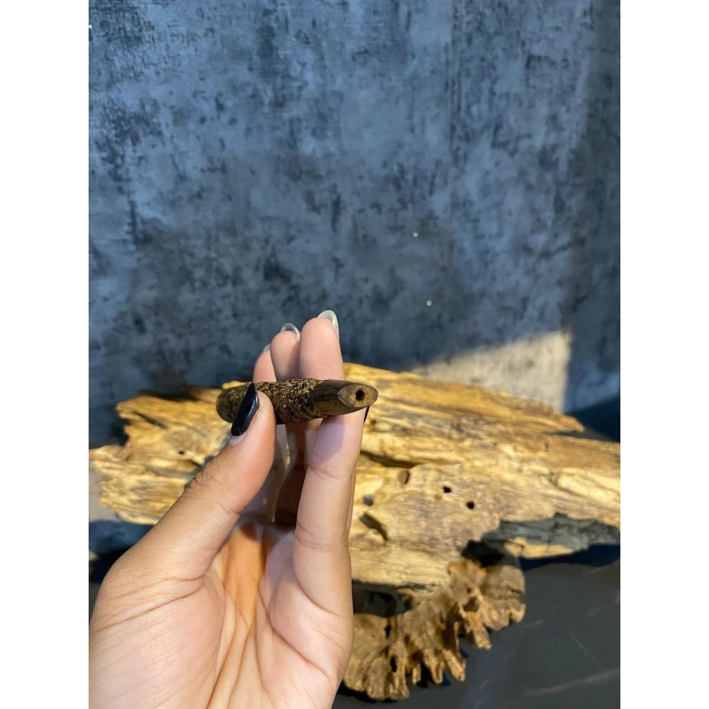 Once Gaharu ukir Kalimantan