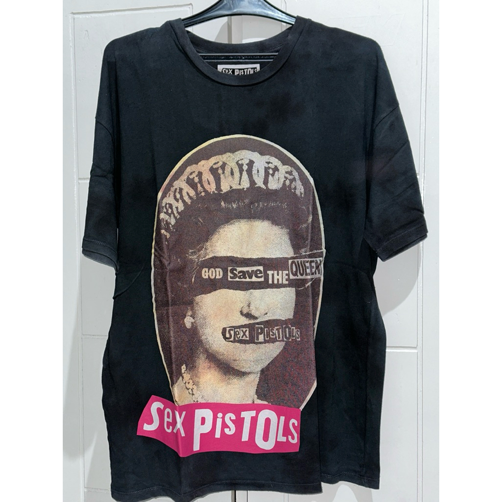 pull&bear x sex pistols tshirt preloved