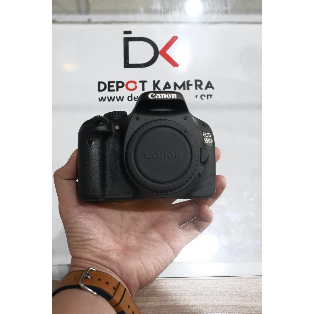 ( DEPOT KAMERA ) SECOND - CANON EOS 550D BODY ONLY