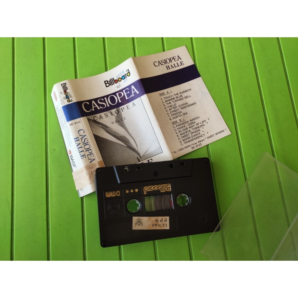 Kaset pita Casiopea Halle