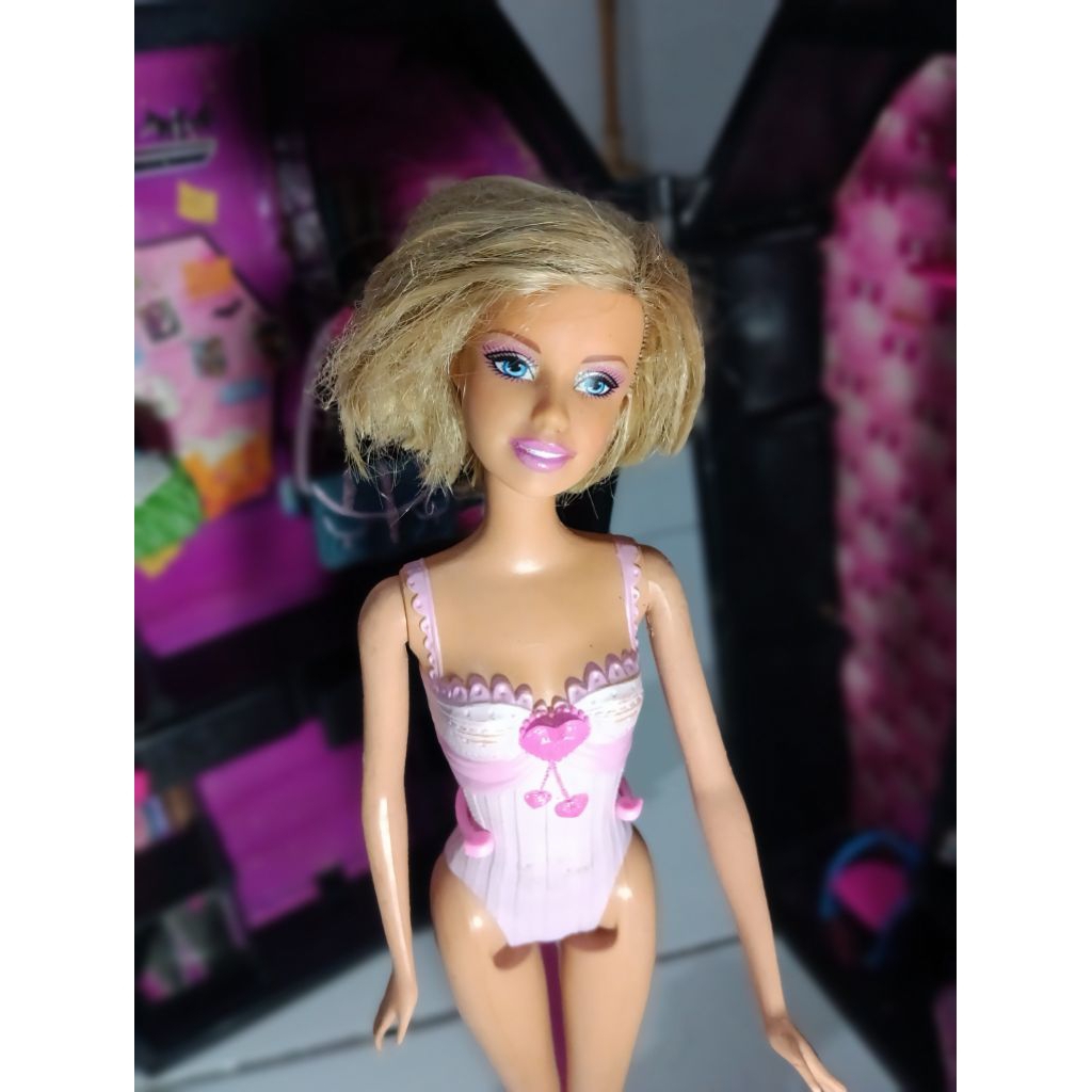 Barbie Mattel Preloved