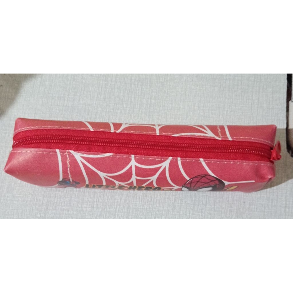 

souvenir wadah pensil