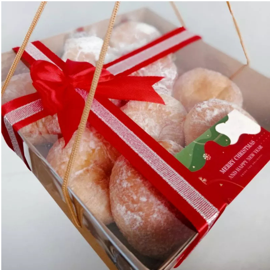 

BOX MIKA TALI EMAS KARDUS COKLAT DUS KRAFT TALI TUTUP MIKA HAMPERS HADIAH SESERAHAN LEBARAN NATAL