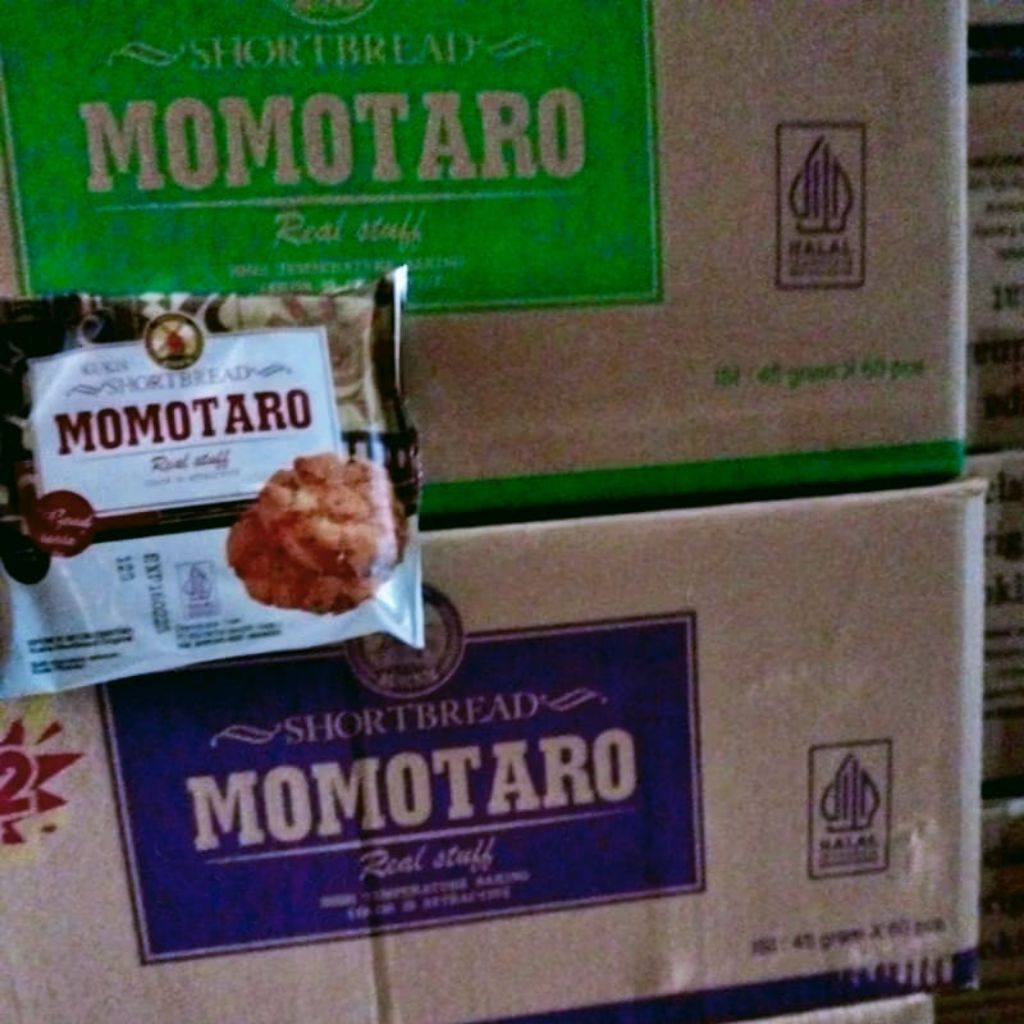

Momotaro Aoka Kukis 1 dus isi 60pcs