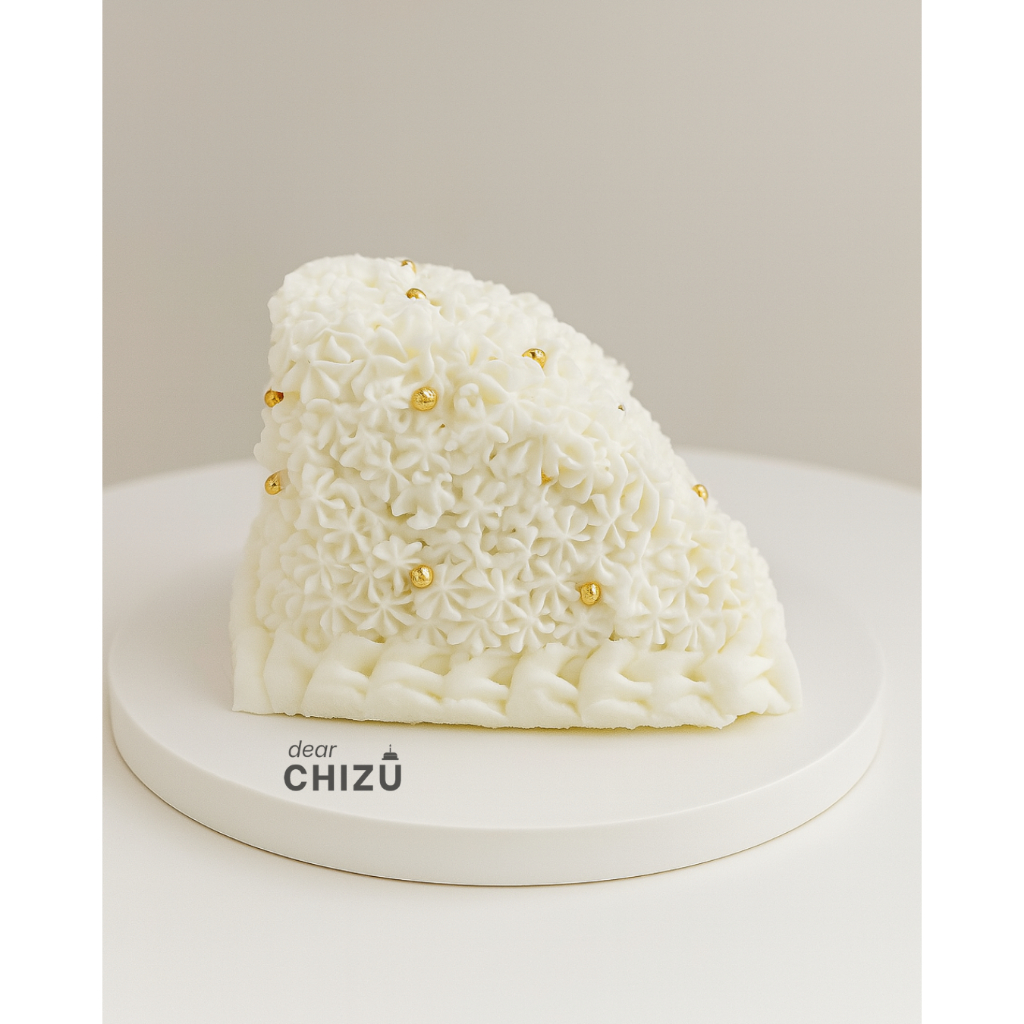 

CHIFFON VANILLA CAKE TRIANGLE BIRTHDAY DEAR CHIZU