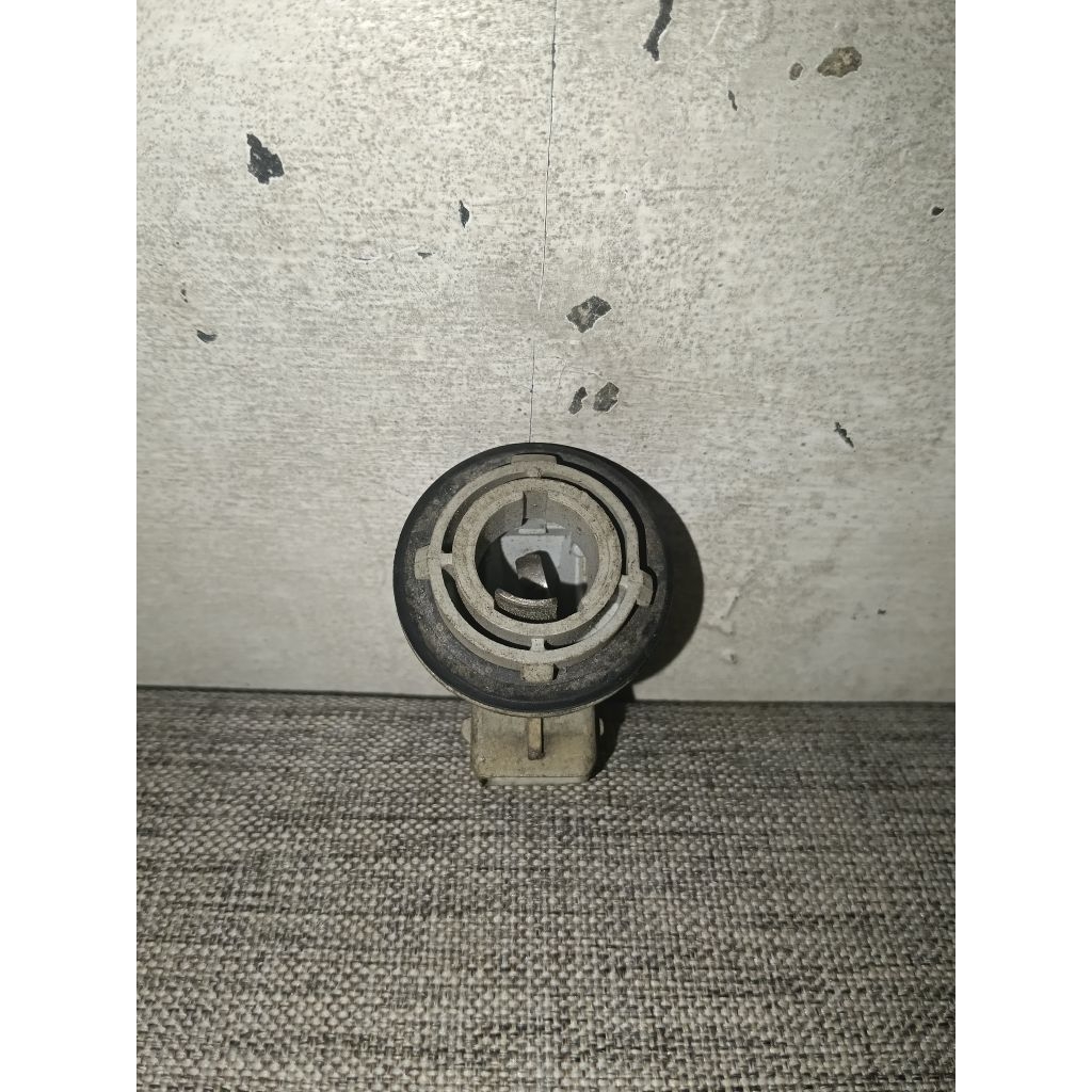 soket fitting lampu sein sen depan Pisca Peugeot 206 Original
