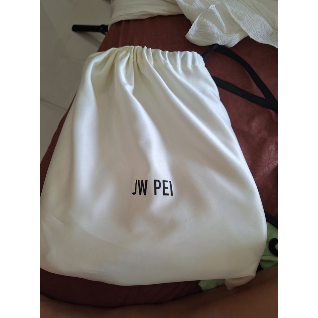 Tas JW Pei Second