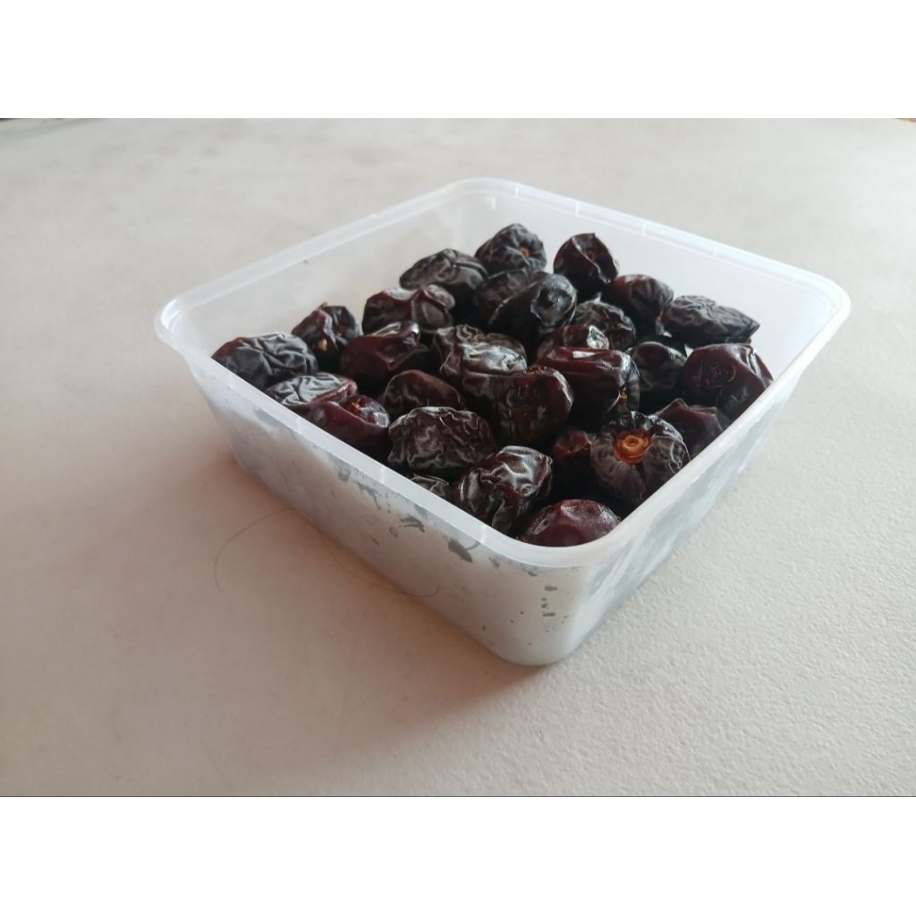 

Kurma Ajwa/Kurma Madinah/Kurma Nabi kemasan Repack 500 gr