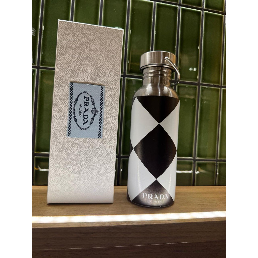 Ready siap kirim - New Prada beauty  tumbler New Original