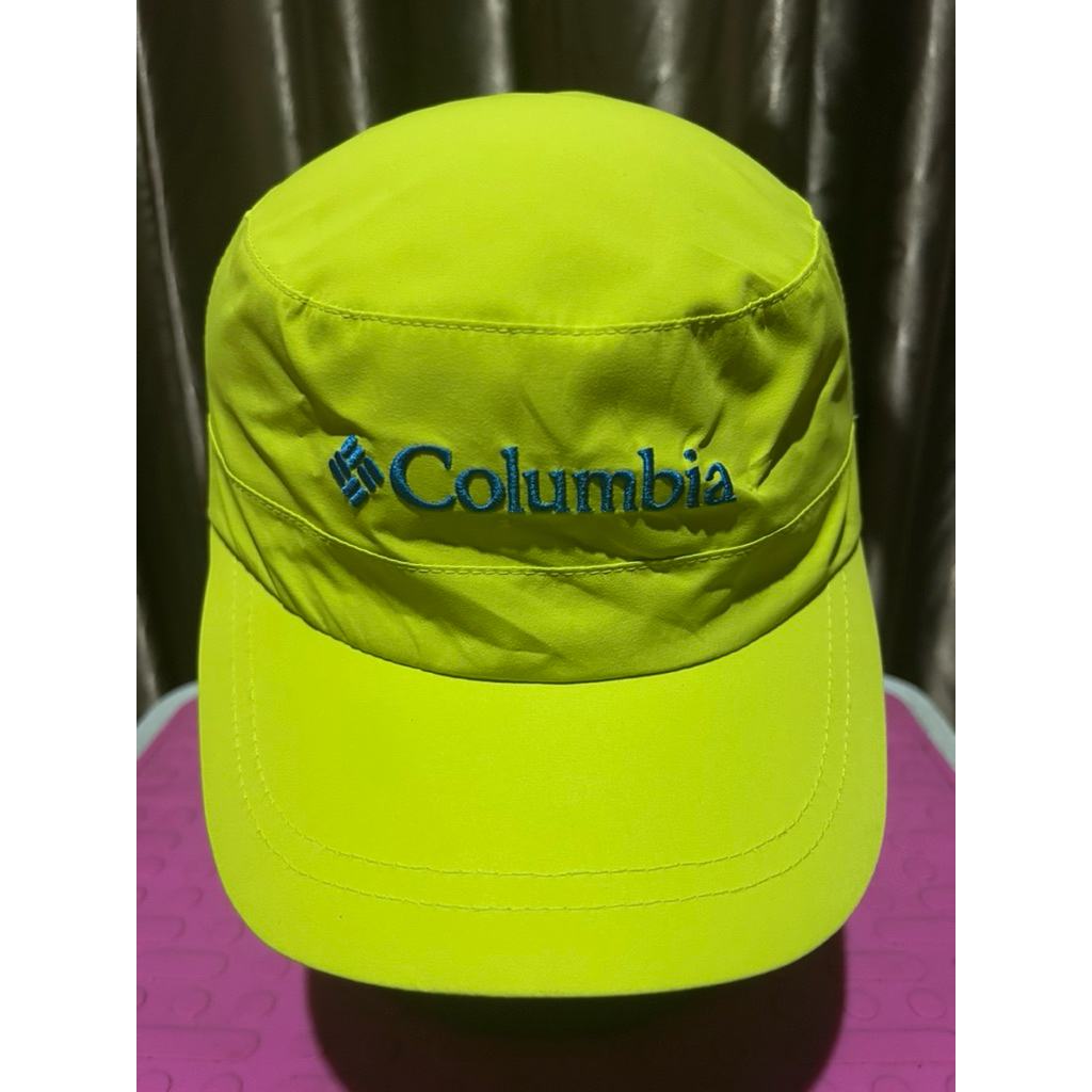 Topi Outdoor sekon Columbia warna Hijau Stabilo