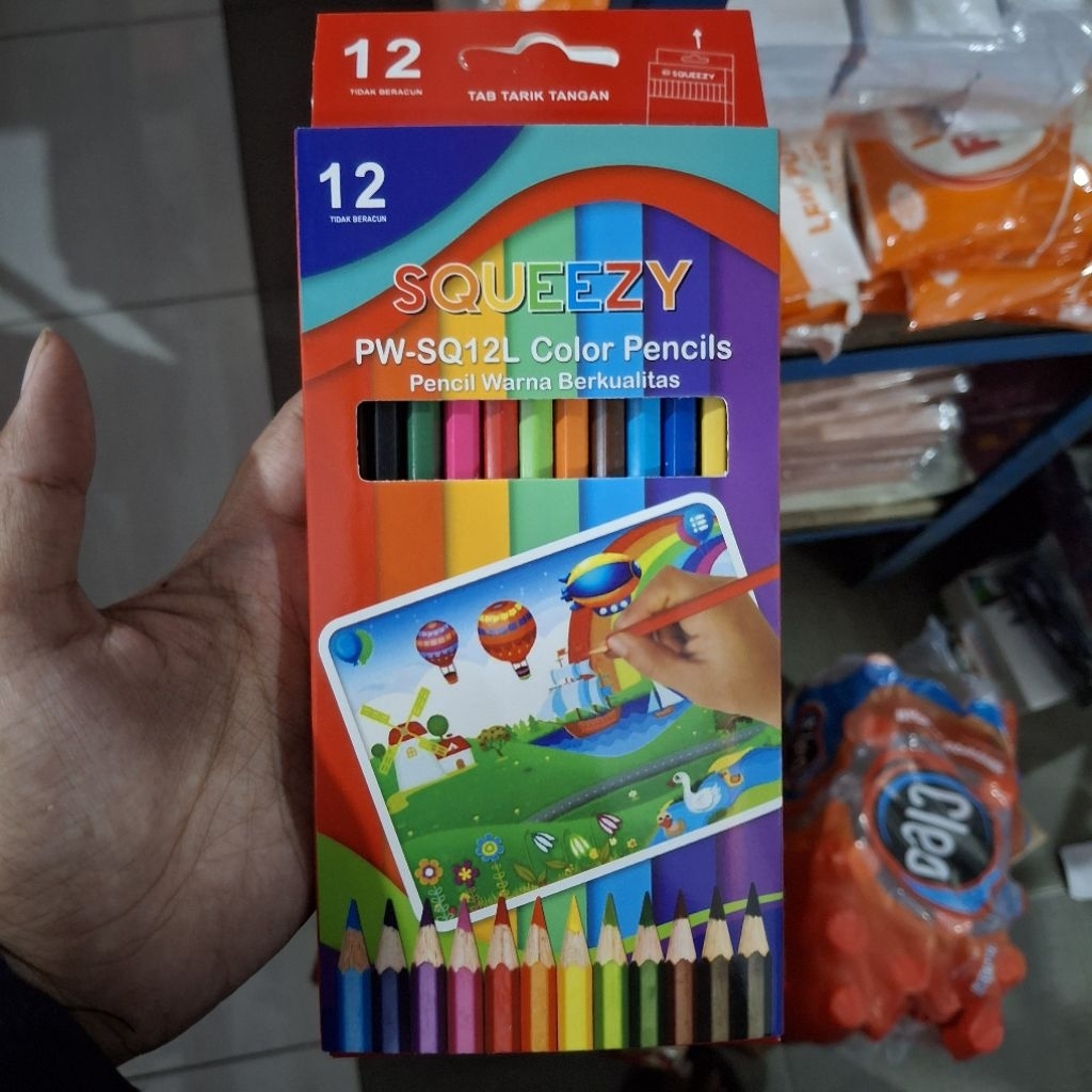 

Pensil Warna/Color Pencils Squeezy (Isi 12 Warna)