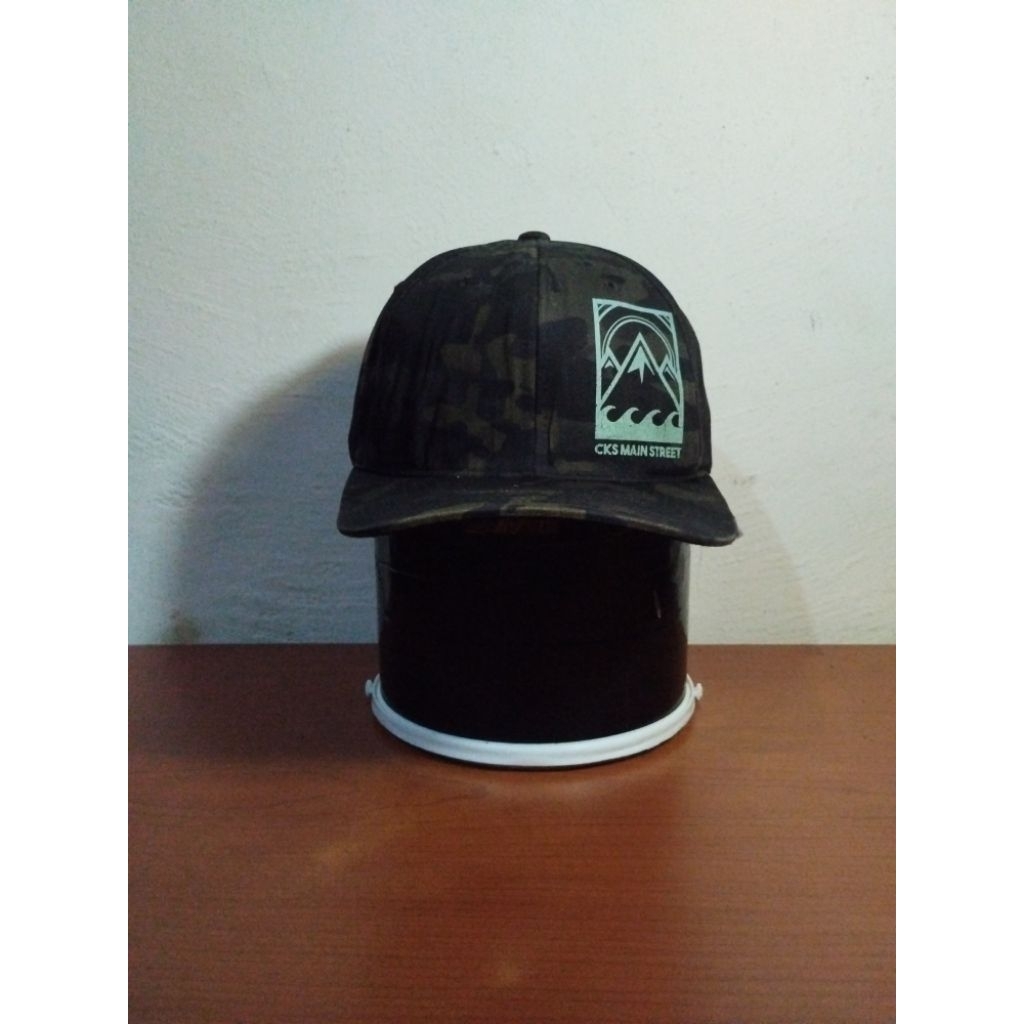Topi Snapback CAMO Yupoong