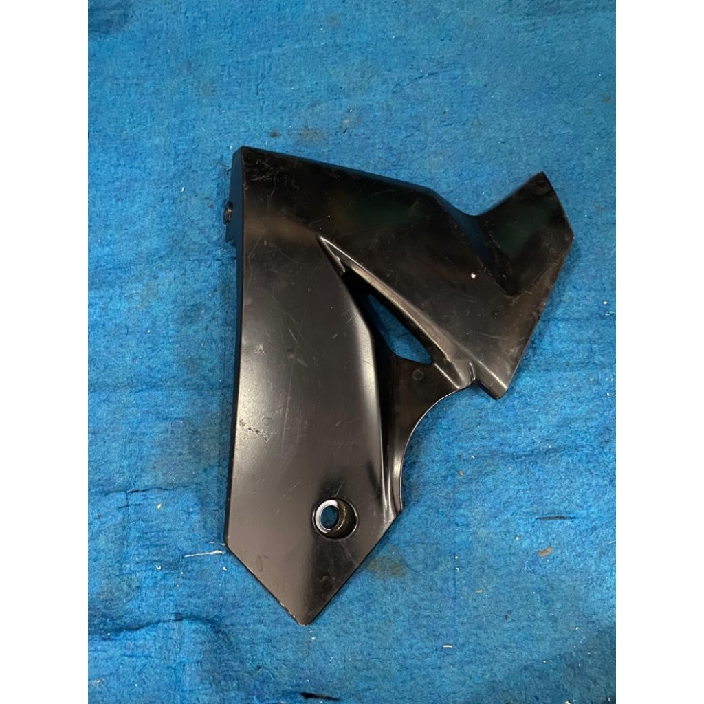 Spiler undercowl dek lumpur bawah kiri Kawasaki ninja z250sl mono original