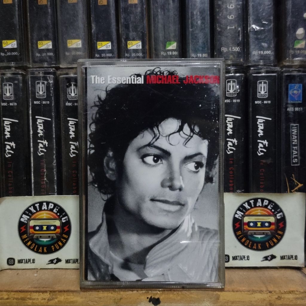 Kaset Pita - Michael Jackson - The Essential - Cassette 1 - Radio Tape - Kaset - Radio - Pemutar Kas