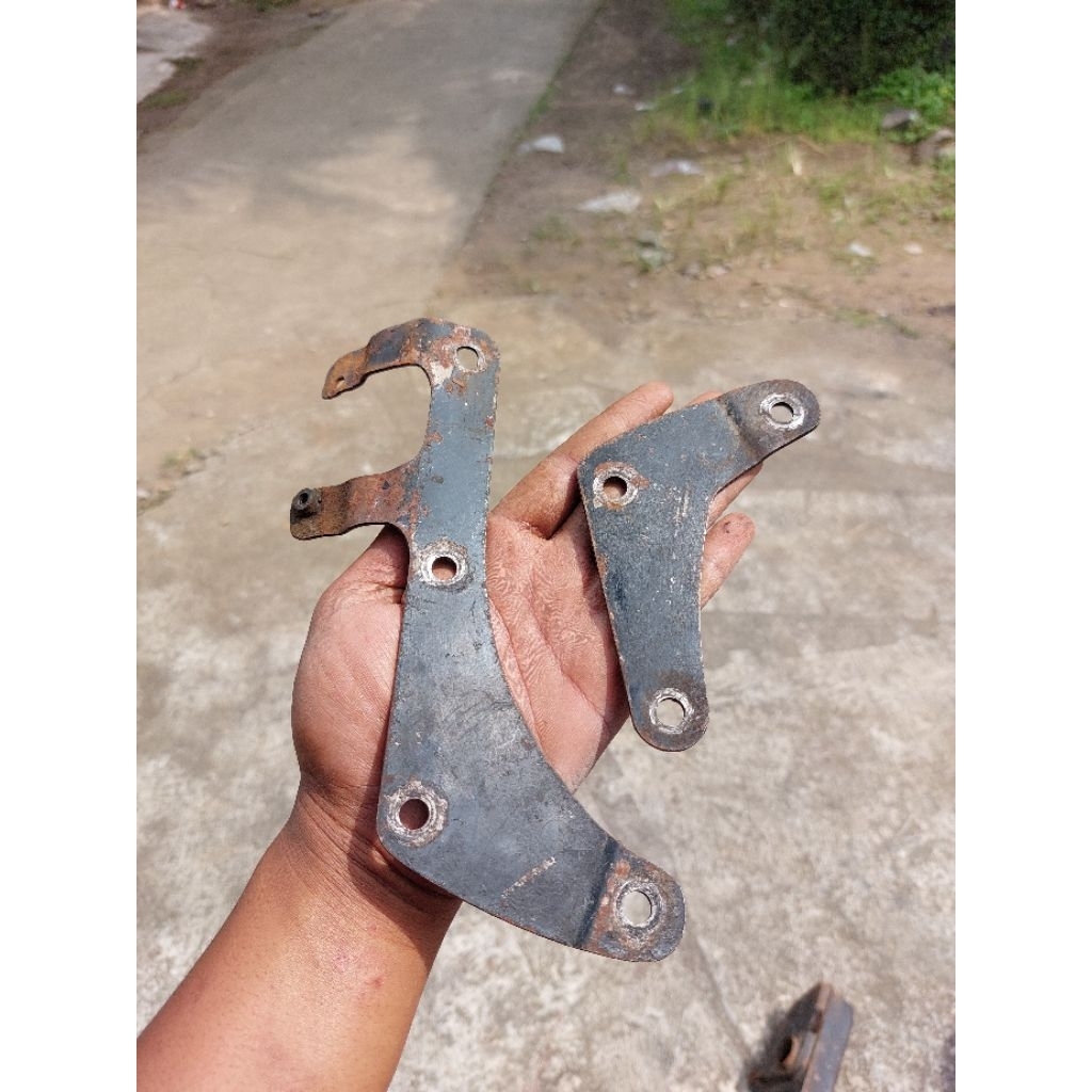Breket Pangkon Dudukan Mesin Atas Honda CG Cg Original
