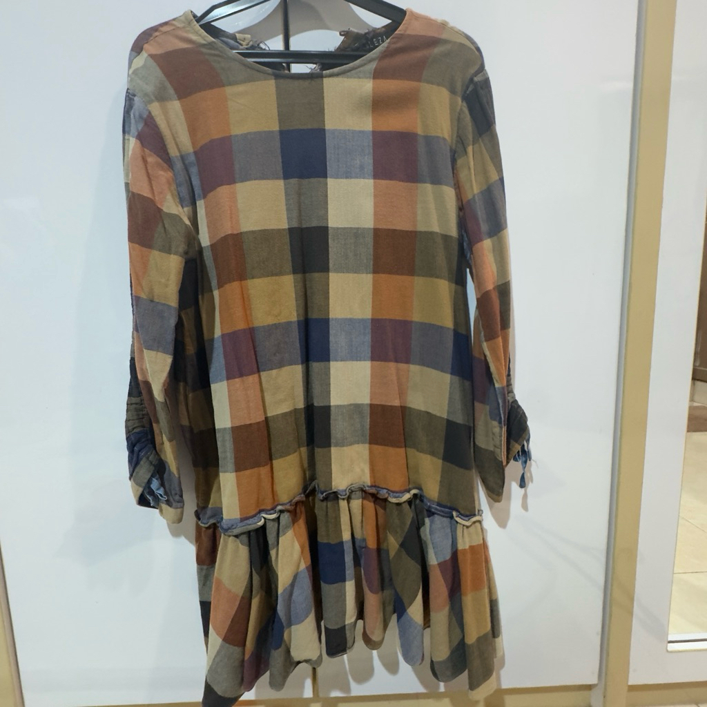 preloved blouse/ dress brand Aleza label