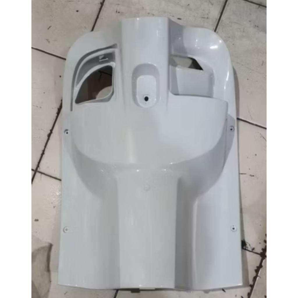 cover Sayap tengah scoopy K93 tahun 2017 2018 2019 injeksi Cover 1 dalam besar warna putih merk bias