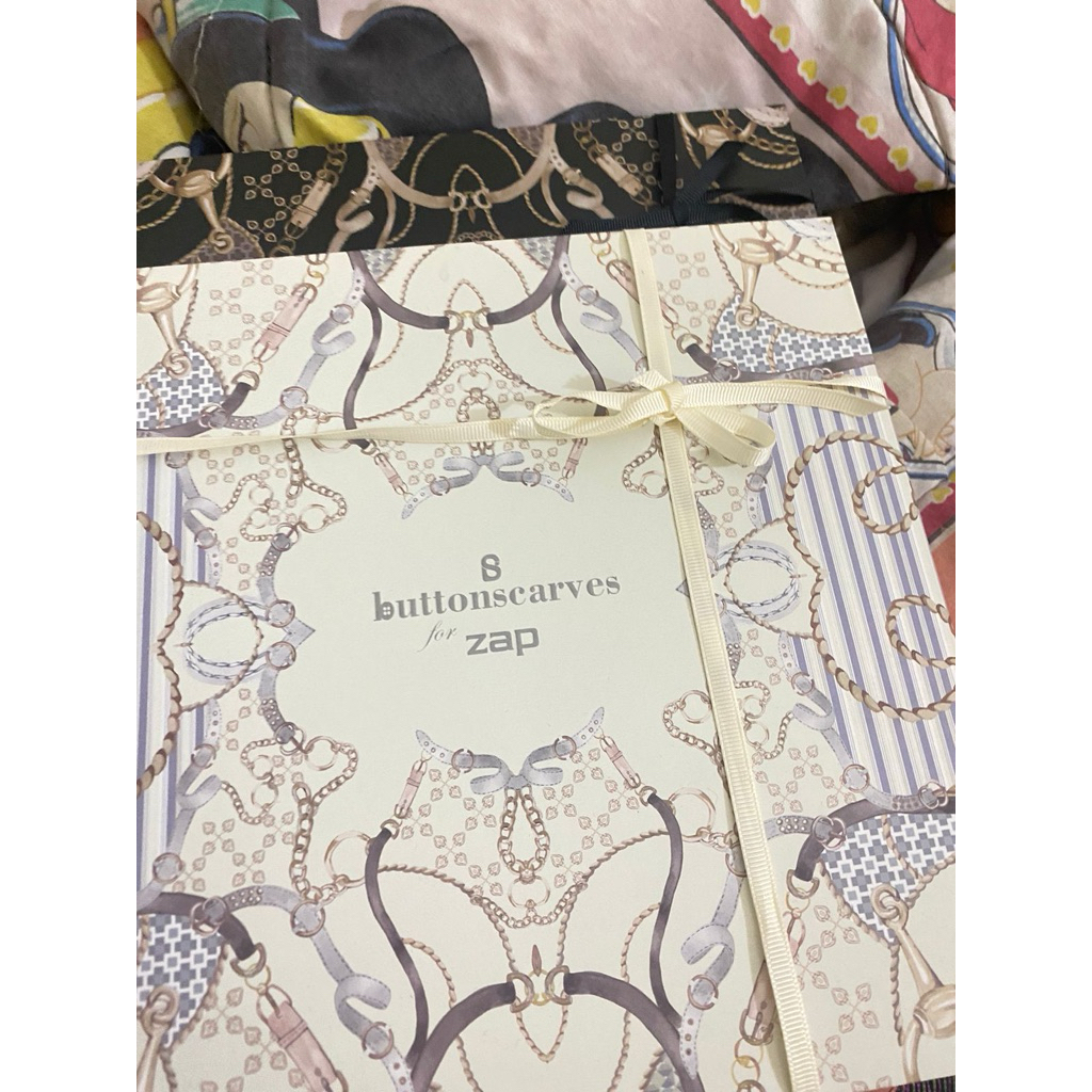 BUTTONSCARVES ZAP WHITE NEW