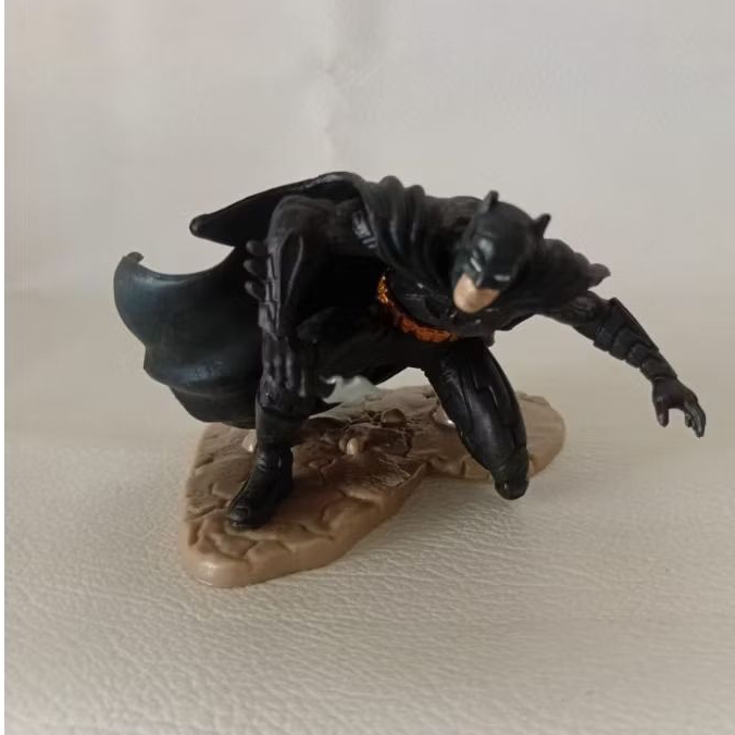 Mainan Action Figure Dc Batman Statue