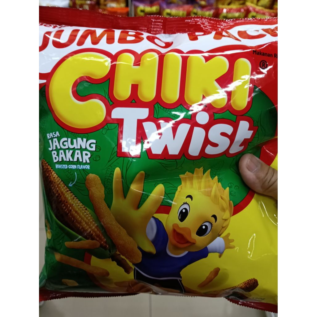 

Chiki Twist Jumbo pack Snack rasa Jagung Bakar Roasted Corn Flavor - 1Dus isi 12