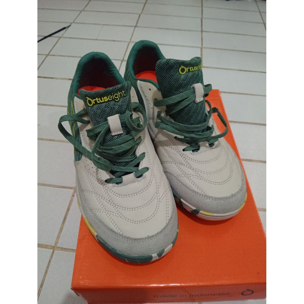 Sepatu Futsal Ortuseight JOGOSALA VANQUISH - Green/Bone/Dark/Lime (Second)