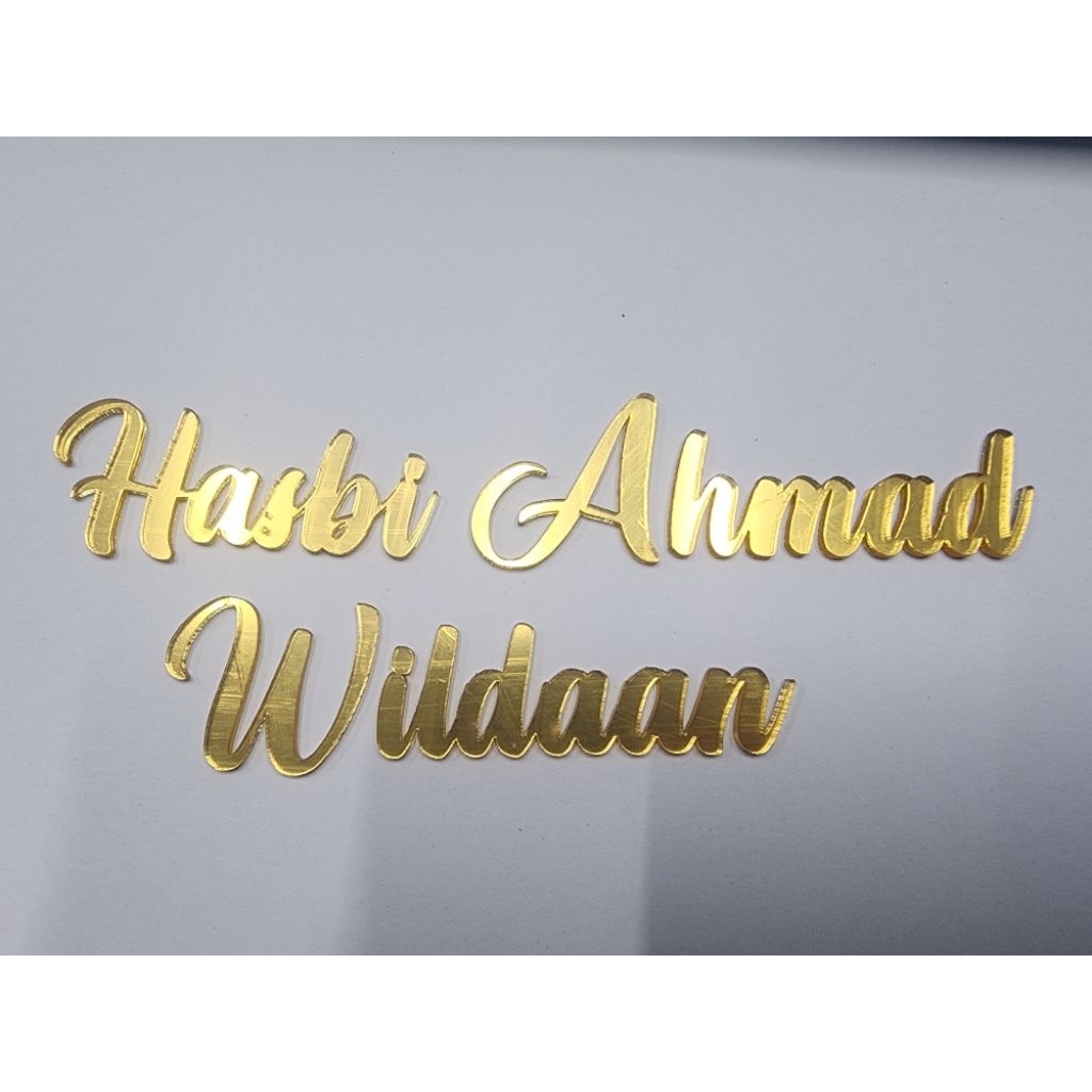 

cutting nama akrilik