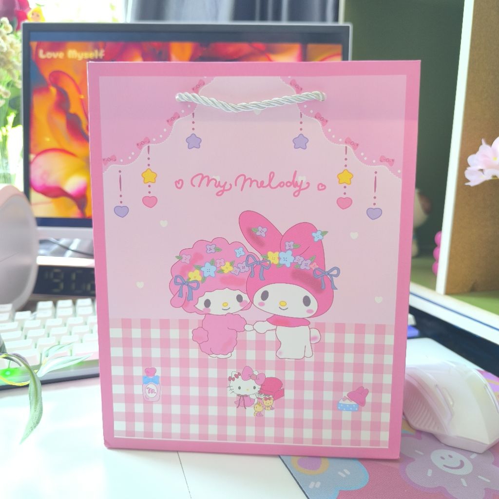 

Paper Bag Tali Tinggi Ukuran 24,5x19,5cm Paper Bag Aesthetic Paper Bag Kado Gift Hadiah Karton