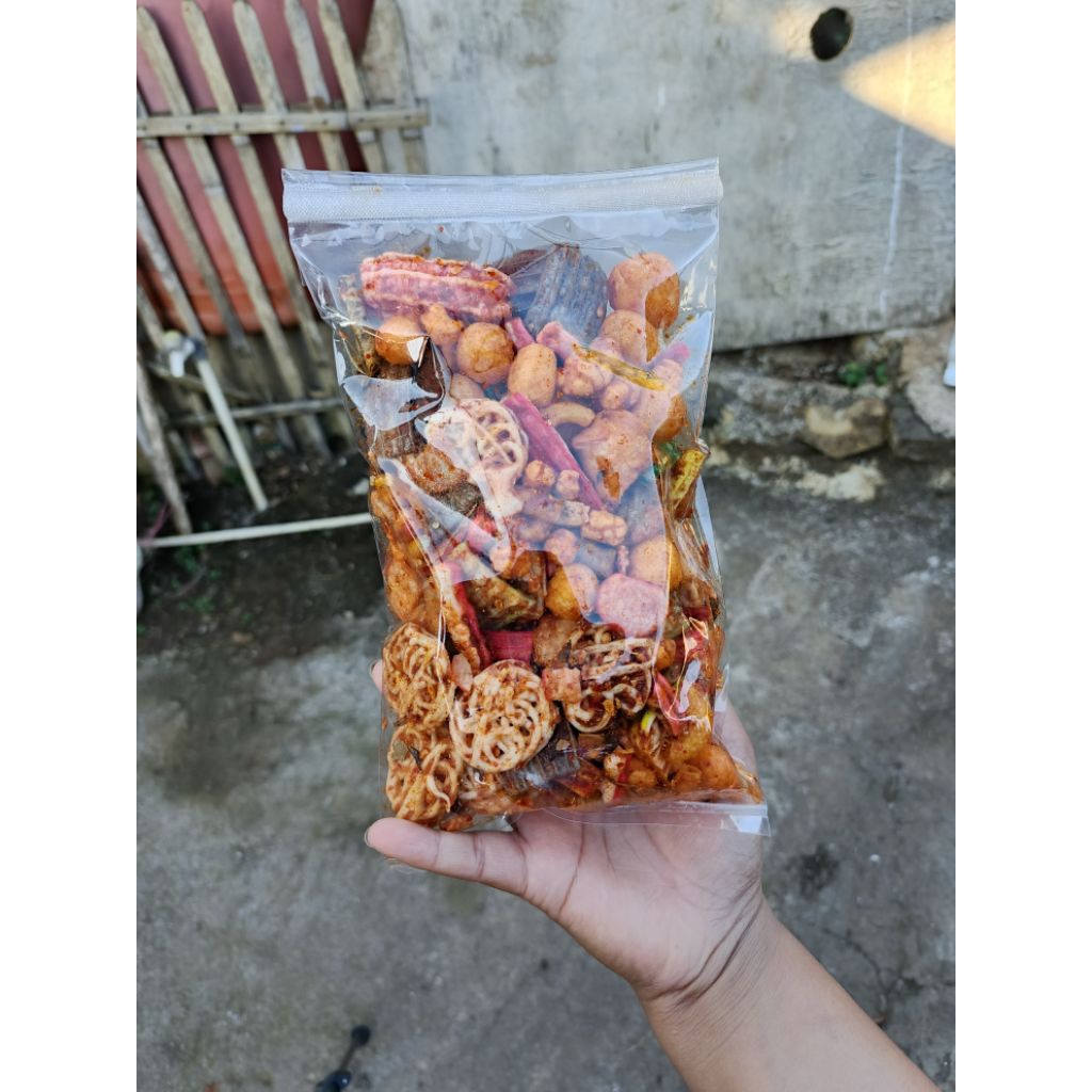 

seblak Campur/seblak mix pedas daun jeruk isi 250 gram