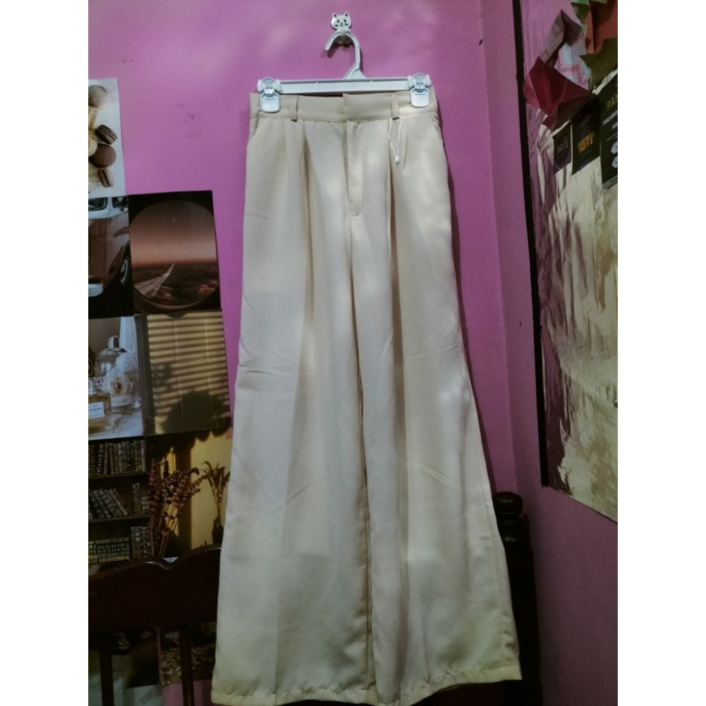 (PRELOVED)Celana kulot baby yellow/soft yellow