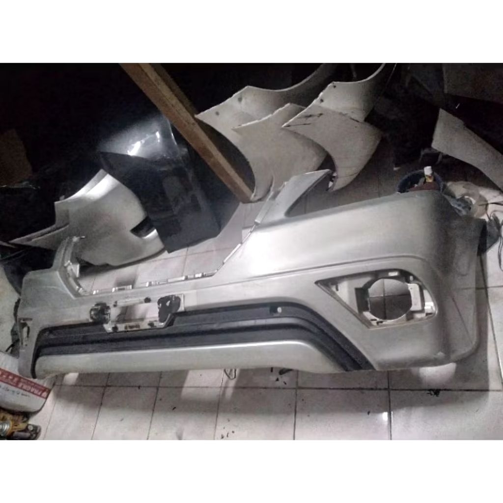 bemper depan innova 2014 2015 second original