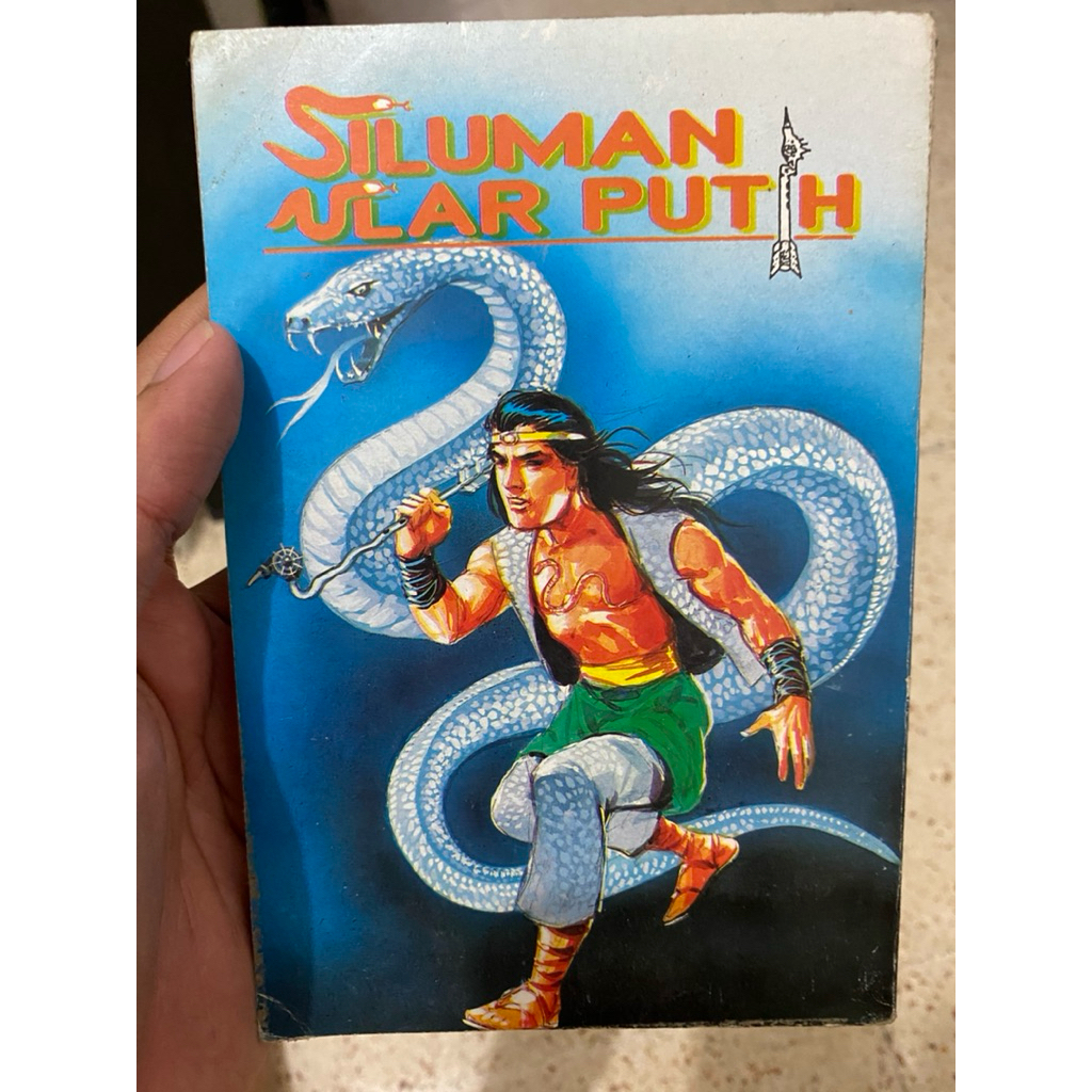 BUKU SILUMAN ULAR PUTIH